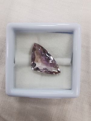 AMETRINE yellow et purple VVS Brésil trillion 24,5 x 14 x 10…
