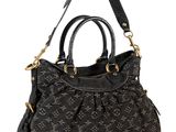 Sac à bandoulière Louis Vuitton en cuir noir à motif Monogramme