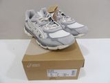 brand new in box asics gel - kayano grey / white size 9 5