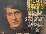 un gros plan d'un CD sur lequel figure la photo d'un homme