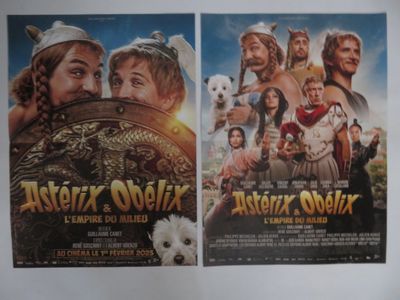 deux affiches de cinéma des aventures d'Astérix et d'Océlix