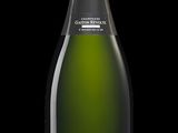 La bouteille de champagne est vide et prête à être remplie.