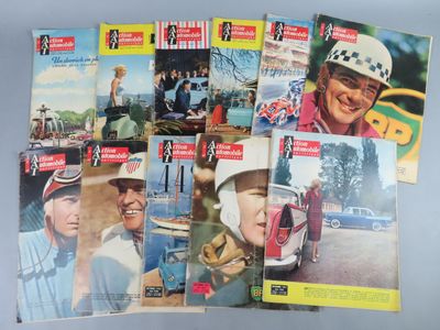 plusieurs magazines montrant des personnes portant des casques, ainsi que des casques posés sur une table