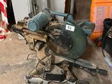 a machine that is sitting on the ground in the garage