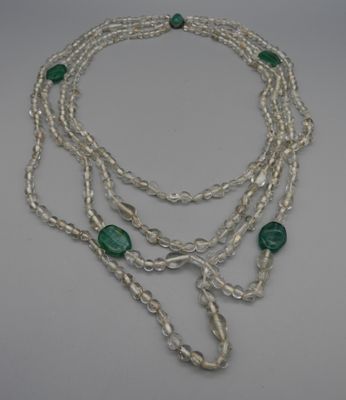 Collier plastron à 4 rangs de perles en verre et perles vert…