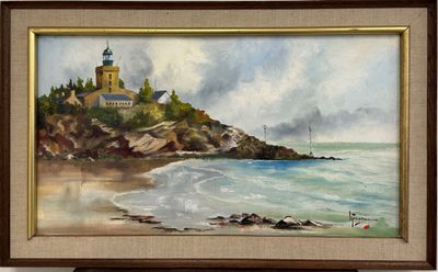 tableau représentant un phare sur un rivage rocheux, avec un voilier dans l'eau