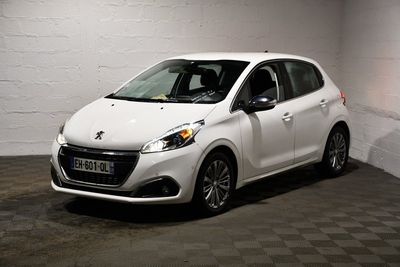 VP PEUGEOT 208 1.2 PURETECH 110ch ALLURE EAT - Dmec : 19/12/…