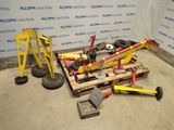 a pile of tools that are sitting on a pallet