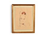 tableau représentant une femme, dans un cadre doré, accroché à un mur blanc