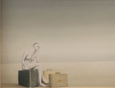 un tableau représentant un homme assis sur une valise