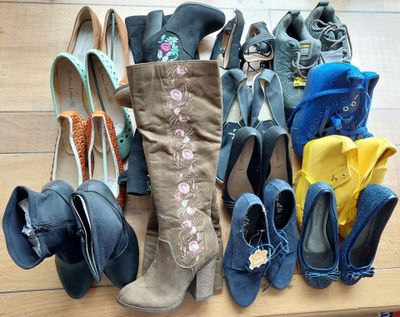 lot de 14 paires de chaussures neuve vendu en l'état