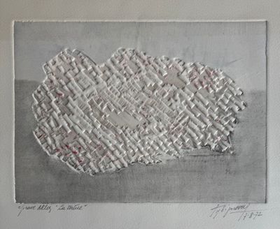une photo d'un dessin représentant un nuage fait de papier journal