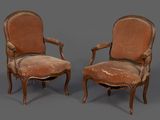 paire de fauteuils français du XIXe siècle à assise rembourrée