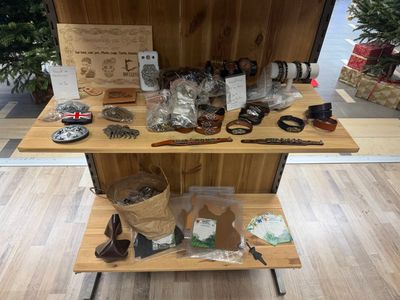 BRACELETS CUIRS, BOUCLES DE CEINTURES ET ACCESSOIRES - Photo 1