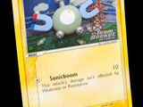 une photo d'une carte sur laquelle figure un personnage de Pokémon