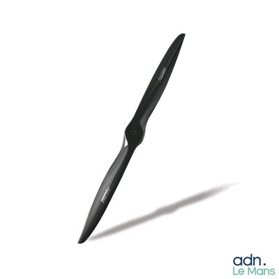 l'image d'un couteau noir sur fond blanc