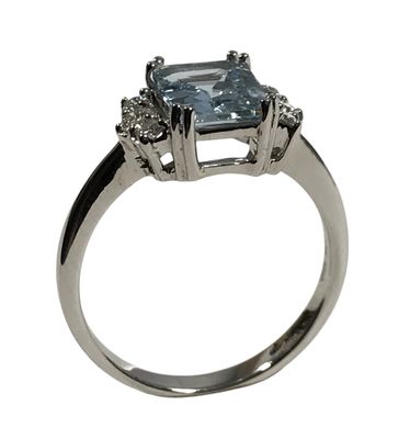 BAGUE en or blanc 750/1000 (poinçon tête d'aigle) sertie d'u…