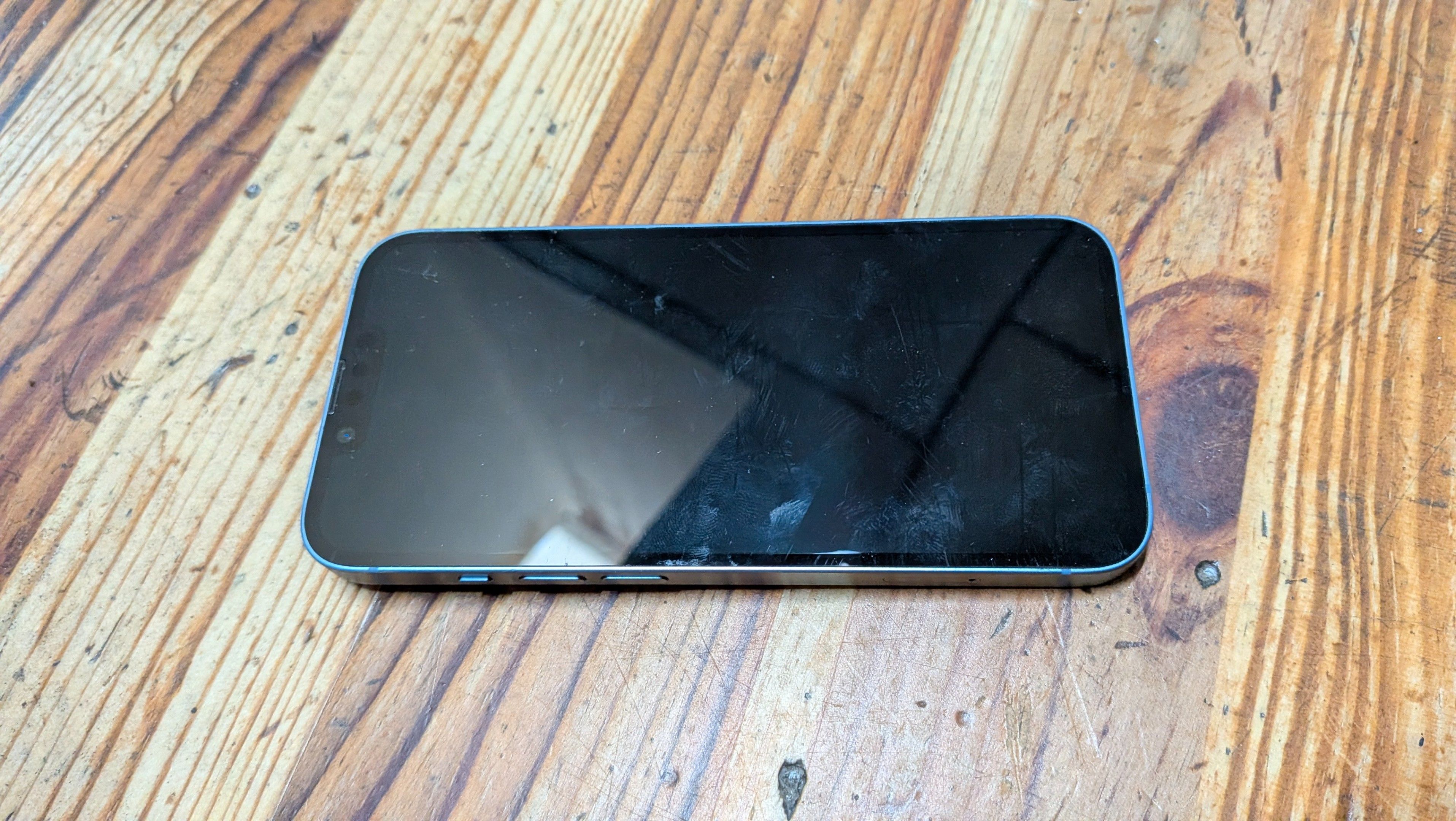 TELEPHONE PORTABLE APPLE IPHONE 14 - TVA RECUPERABLE