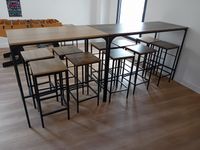 1 canapé avec méridienne, 1 table ronde, 7 chaises, 2 tables… (photo 6)