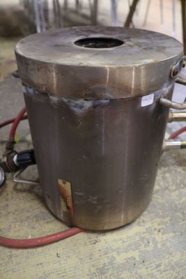 an image of a large metal container with a pressure gauge