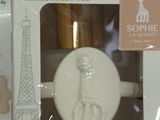 a box of soap that has a picture of a giraffe on it
