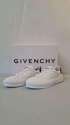 Lot à retirer à Décines-Charpieu (69150) du lundi au vendred… - Photo 1