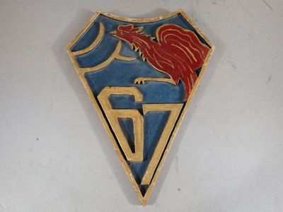 a picture of a badge with a rooster on it