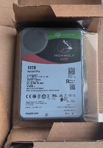 Disque dur interne de marque SEAGATE, gamme IRONWOLF PRO, ca…