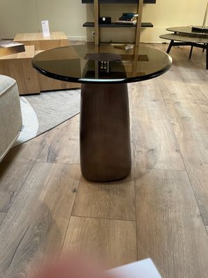 1 table d’appoint « Hayden » bronze