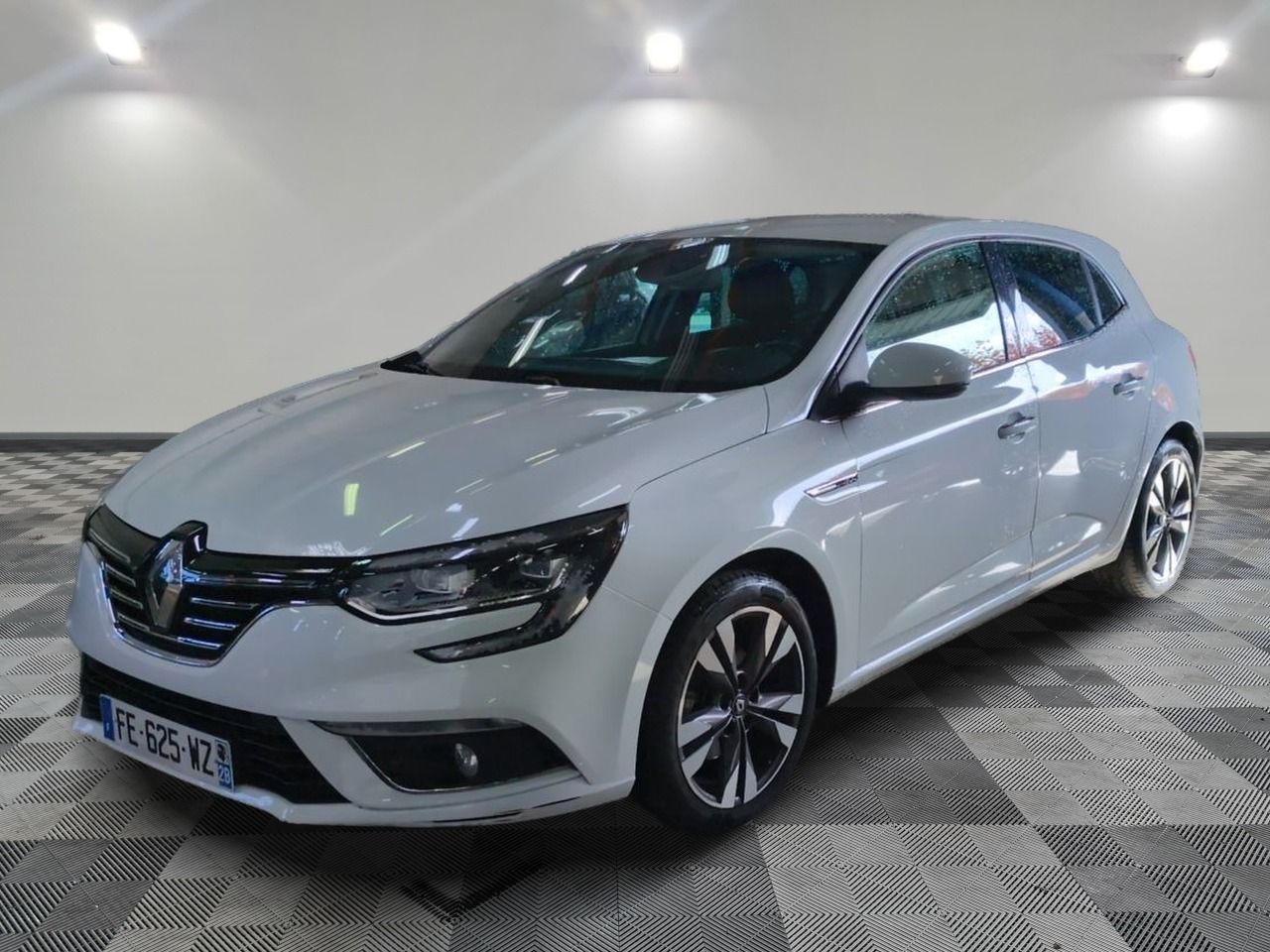 RENAULT - MÉGANE IV BERLINE TCE 140 EDC FAP INTENS - ES - Mi…