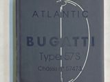 un livre sur lequel figure l'image d'une Bugatti