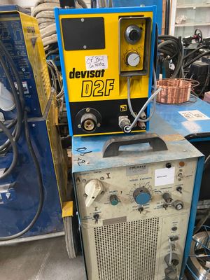 a picture of a machine that is sitting on a table