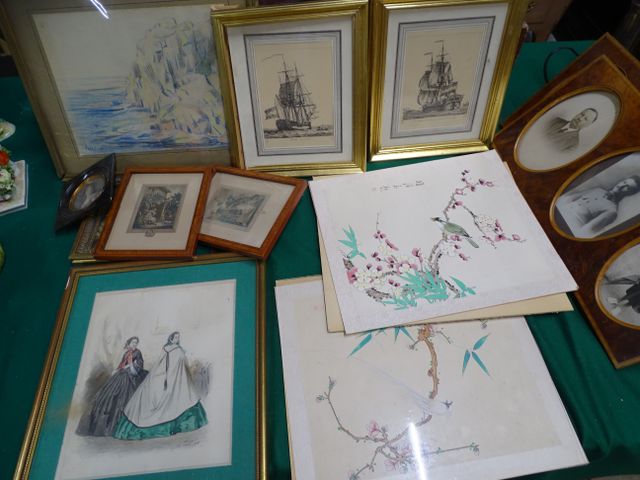 Lot de cadres : 2 cadres Chine « oiseaux », gravures maritimes, e...