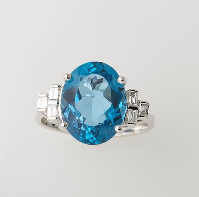 Belle bague de style Art Déco en or blanc 750°/.