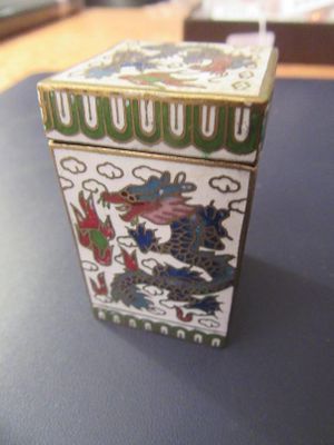 PETITE BOITE EN CLOISONNE EXTREME ORIENT - Hauteur 5.
