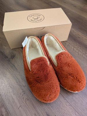 Paire de charentaises de marque CHAUSSE MOUTON