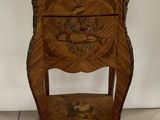 paire de tables de chevet de style Louis XV avec plateau en marbre
