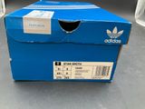 a blue box that is sitting on the floor