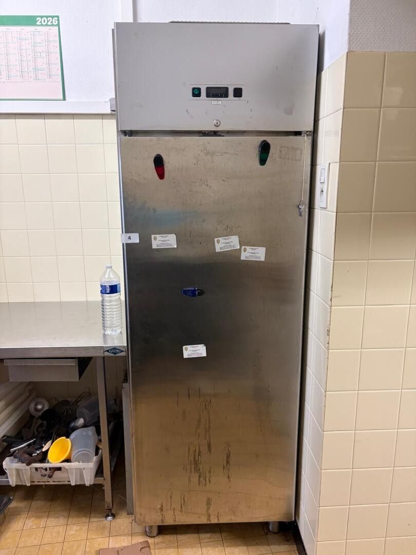 Armoire réfrigérée froid positif 1 porte inox sans marque ap…