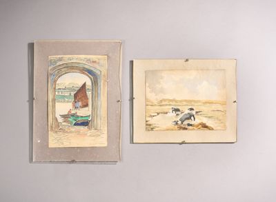 deux tableaux accrochés au mur l'un à côté de l'autre