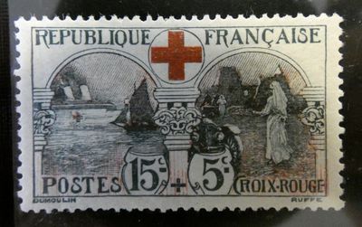 une image d'un timbre sur lequel figure une croix rouge