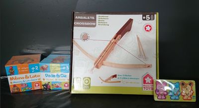 Lot de 4 jouets HOUSE OF TOYS composé de: 1 Jeu de société M…