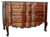 une image d'une commode avec un plateau en marbre