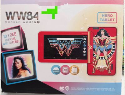 une boîte sur laquelle figure une image de Wonder Woman