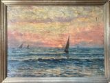 un tableau représentant des voiliers sur l'océan au coucher du soleil