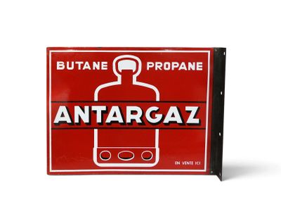 an image of a red and white sign with a bottle of antargaz