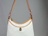 white guccissi shoulder bag with gold hardware
