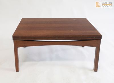 l'image d'une table en bois avec un tiroir en dessous