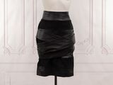 jupe en cuir noir sur un mannequin, mannequin, mannequin, mannequin, mannequin, mannequin, mannequin, mannequin, mannequin