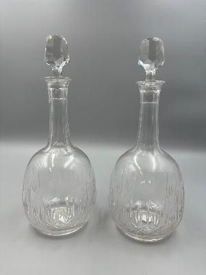 Paire de carafes à liqueur en cristal taillé, style fin XIXe…
